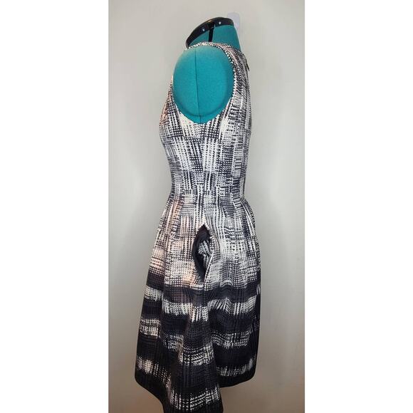 Vince Camuto fit flare black white sleeveless dress with pockets - 2 - Picture 2 of 7